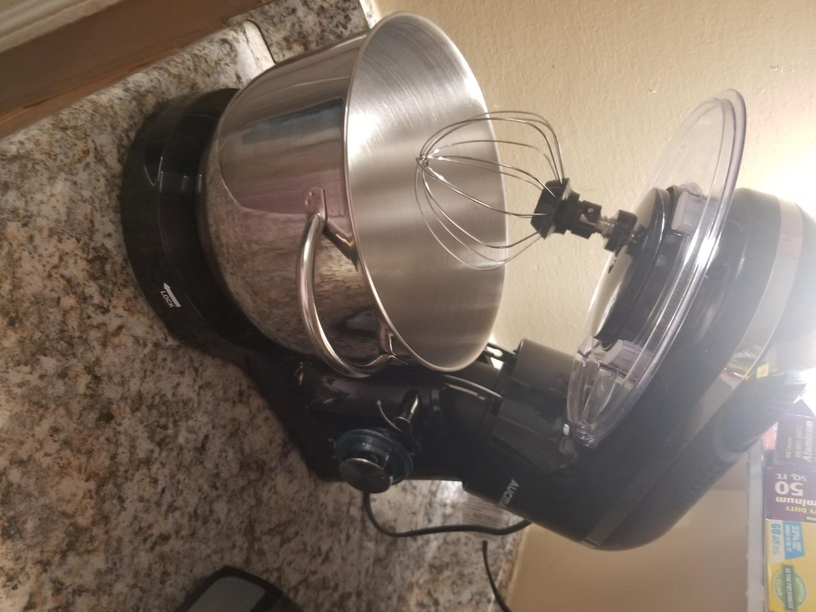 Zadovoljan korisnik s mikserom